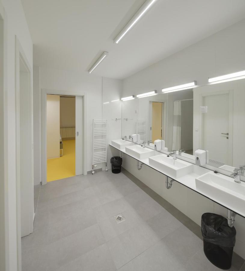 Hi Hostel Stara Pekara 오시예크 외부 사진