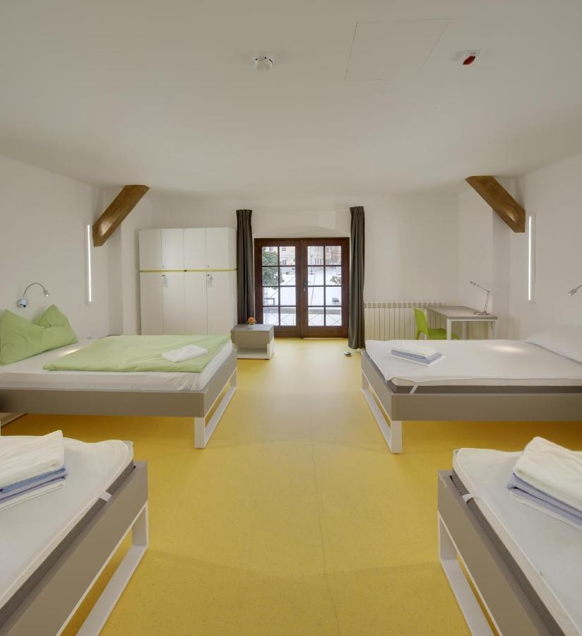 Hi Hostel Stara Pekara 오시예크 외부 사진