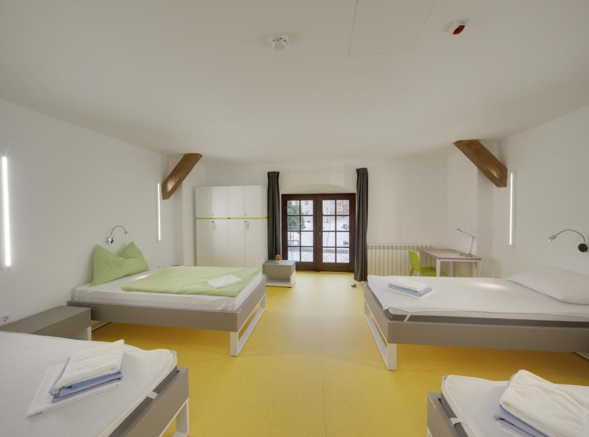 Hi Hostel Stara Pekara 오시예크 외부 사진